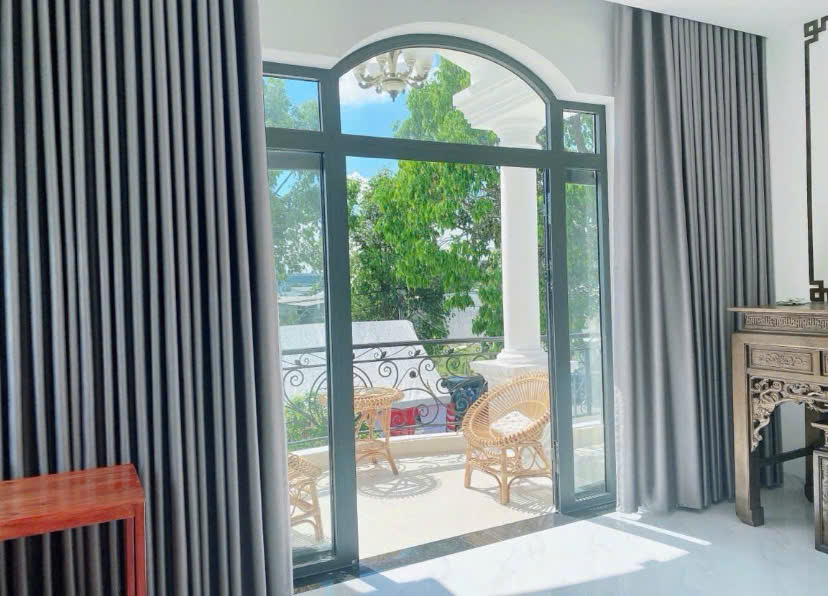 Nhà anh Cự