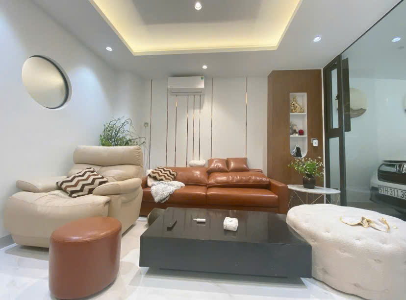 Mẫu nhà thiết kế nội thất tinh tế, sang trọng, hiện đại