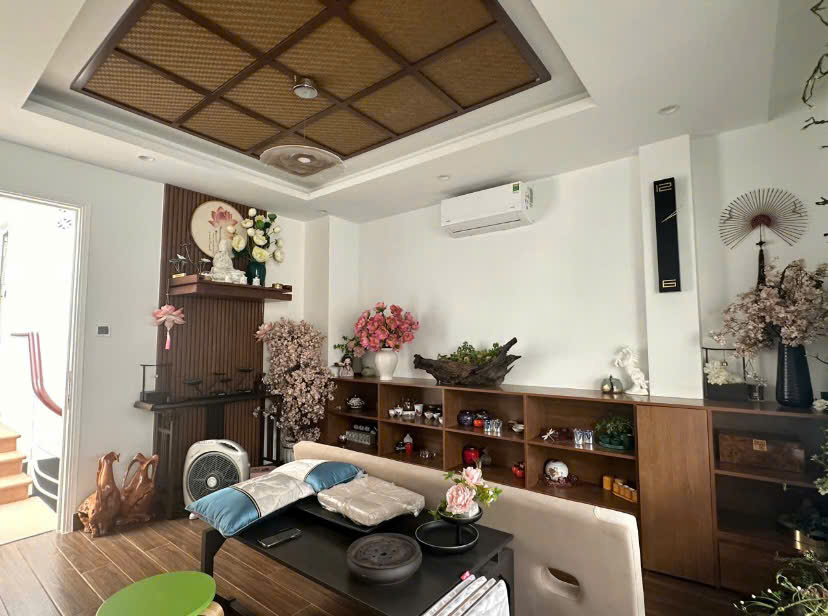 Mẫu nhà thiết kế nội thất tinh tế, sang trọng, hiện đại