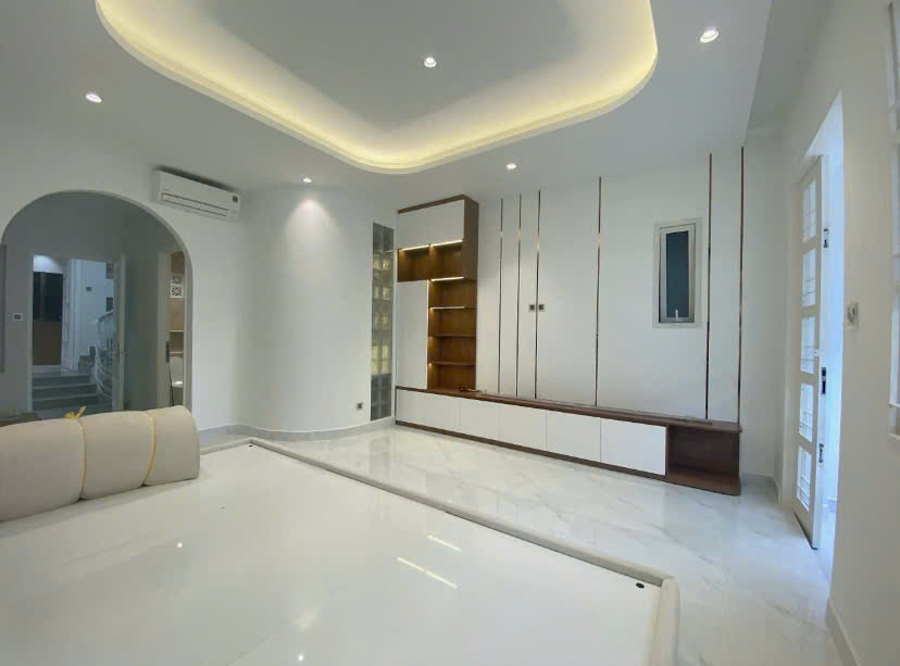 Mẫu nhà thiết kế nội thất tinh tế, sang trọng, hiện đại